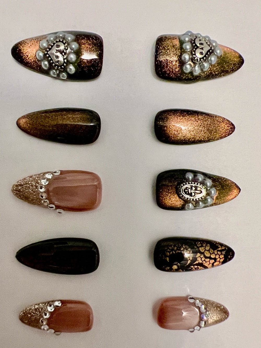 Look Beautiful Luxury Black & Rose Gold Rhinestone reusable nails with free gift